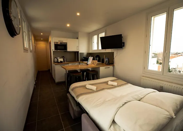 Le Panorama Valentinois Apartamento *